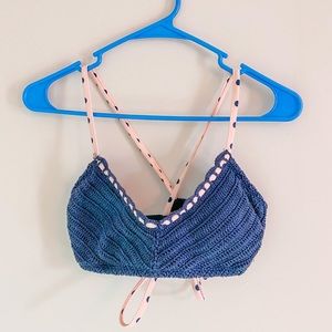 Knit bikini top 🦋